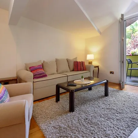 Red Tree Apartment